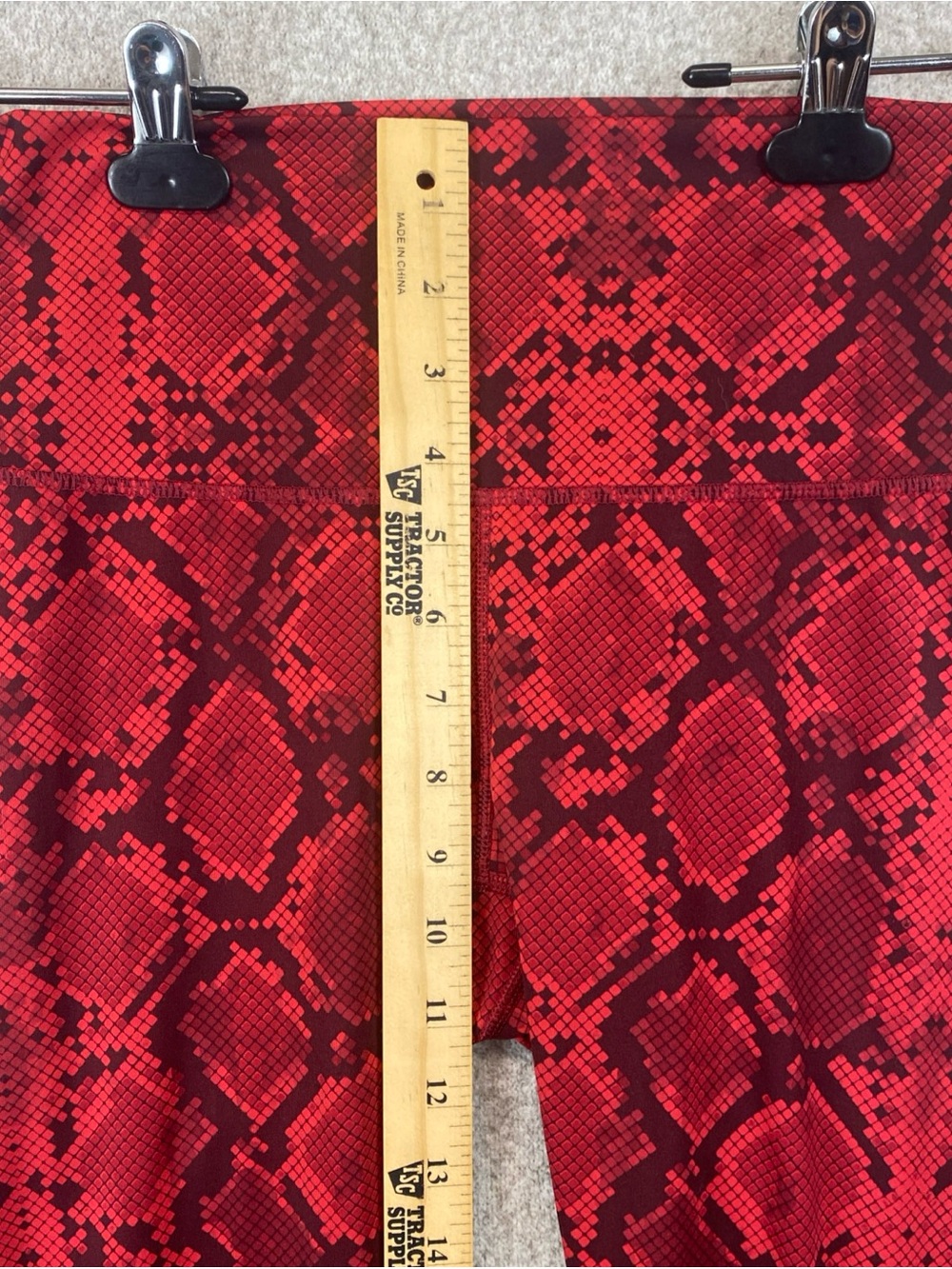 Lululemon Pants Womens 6 Red Snake Print High Rise Inseam 25” Leggings Yoga - Picture 5 of 8